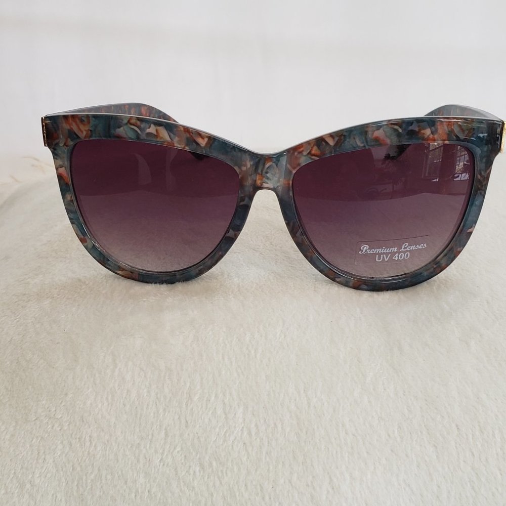 EdensCloset Exclusive Sunglasses